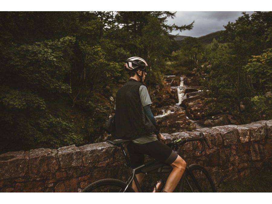 Vesta FORCE WIND, light, síťovaná záda, černá