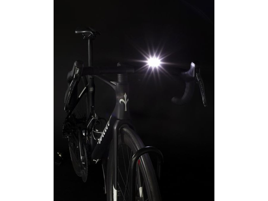 Světlo přední FORCE DIVER 900 LM, USB, černé