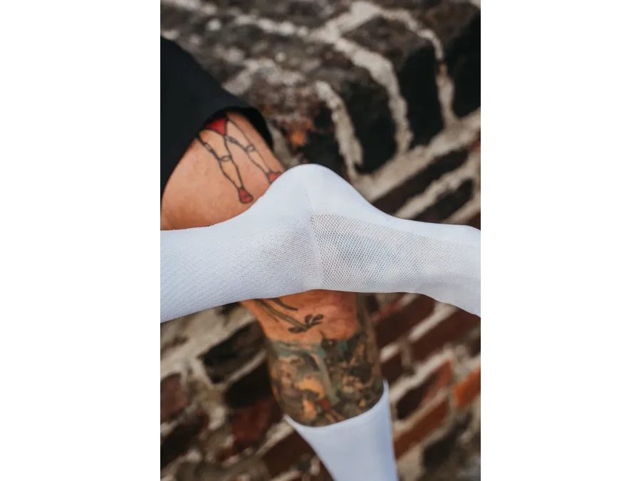 Dlouhé ponožky Kolo je Láska Jsem Single, bílá