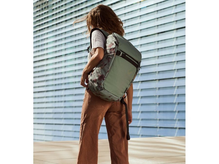 Batoh NITRO NIKURO dead flower