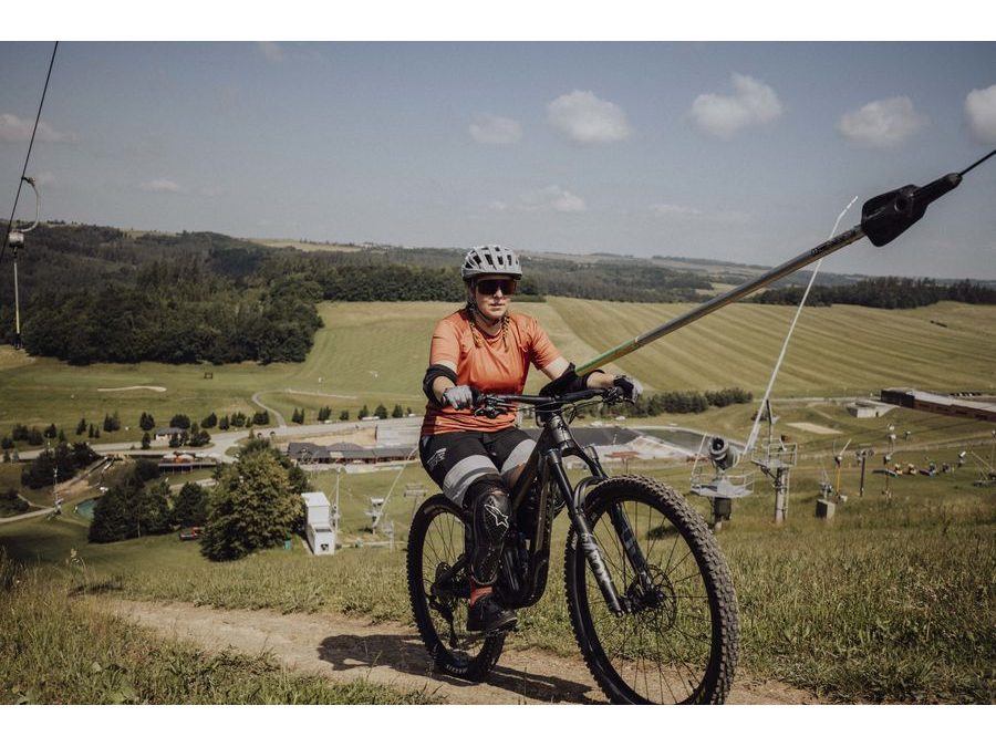 Pánské kraťasy do pasu s odnímatelnou vložkou FORCE STORM, černo-šedé