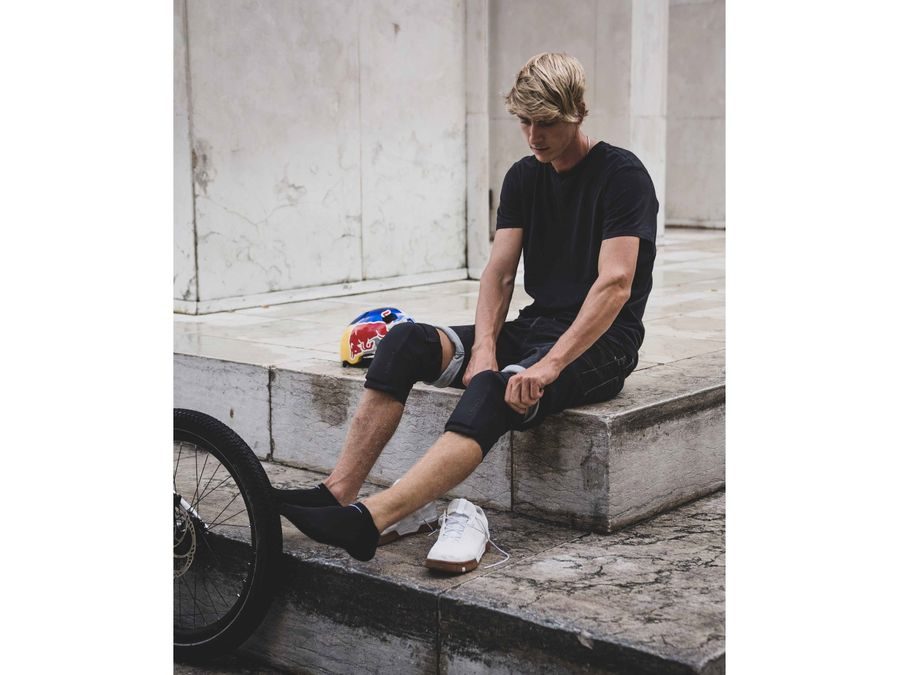 Chrániče kolen POC VPD Air Knee Fabio Ed. Uranium Black/Gold