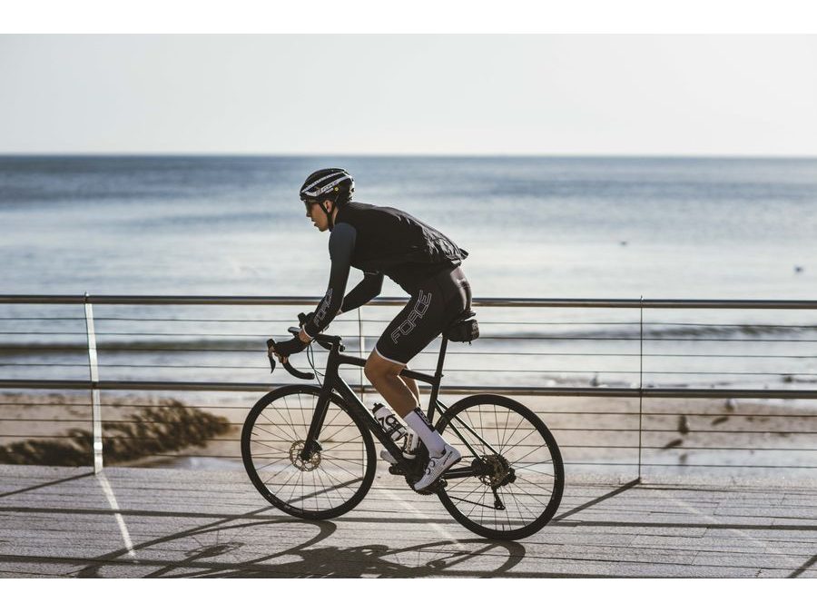 Pánské kraťasy se šráky a vložkou FORCE TEAM PRO 2, černo-bílé