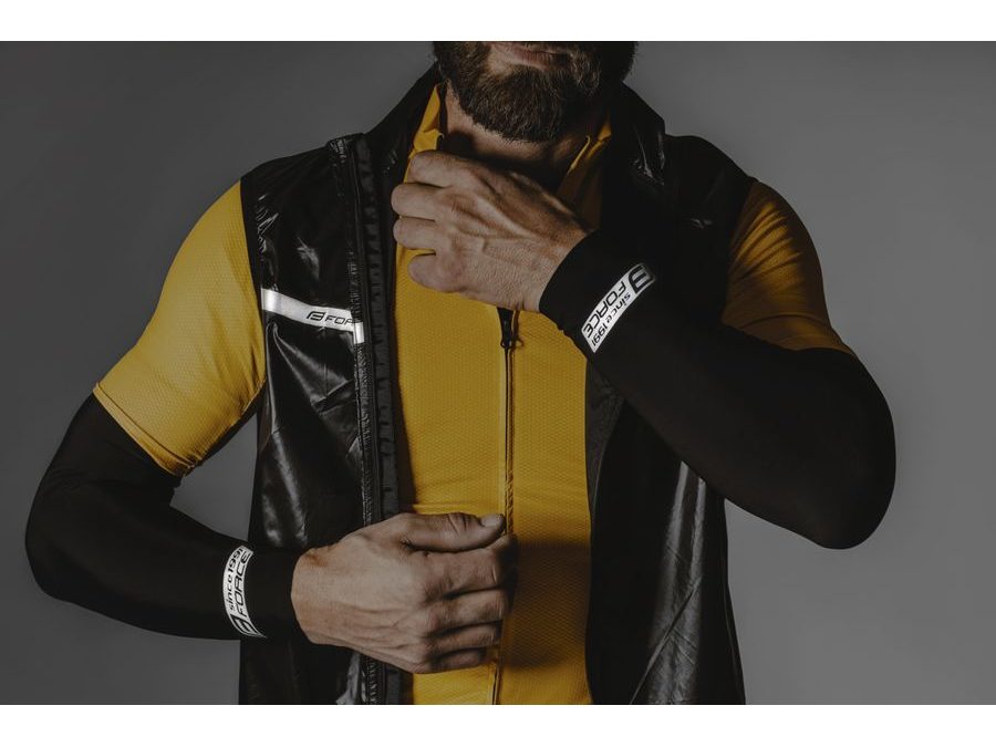 Vesta FORCE WINDPRO, plná záda, černá