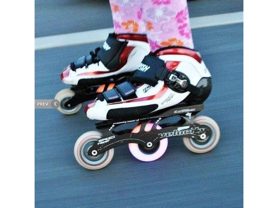 Kolečka Tempish FLASHING 76x24mm 85A 2ks modré