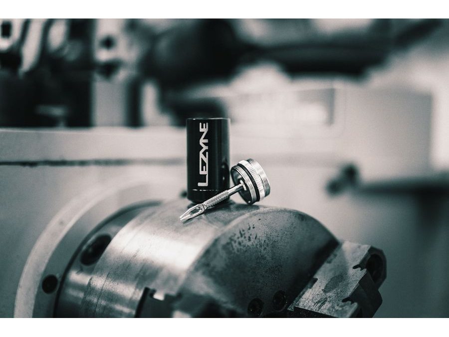 Sada pro opravu bezdušových plášťů LEZYNE TUBELESS KIT BLACK