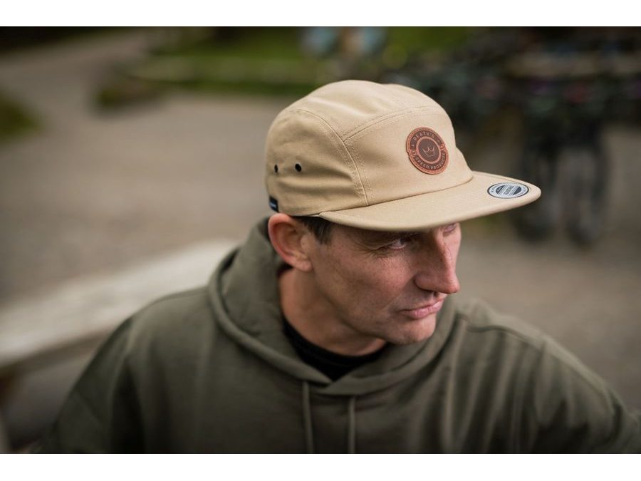 Kšiltovka PEATY'S PUBWEAR 5 PANEL CAP - SPEED PRODUCTS BADGE, khaki