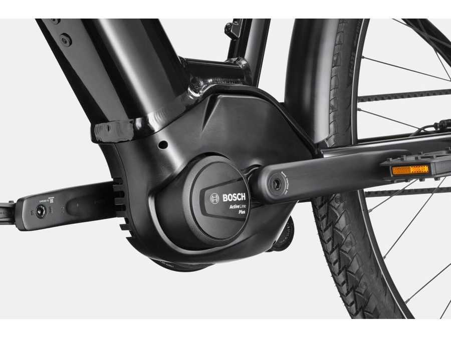 Pánské trekingové elektrokolo CANNONDALE MAVARO 4