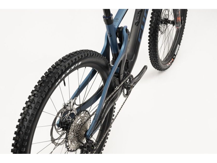 Celoodpružené kolo GHOST Riot Trail CF 150/140 Full Party