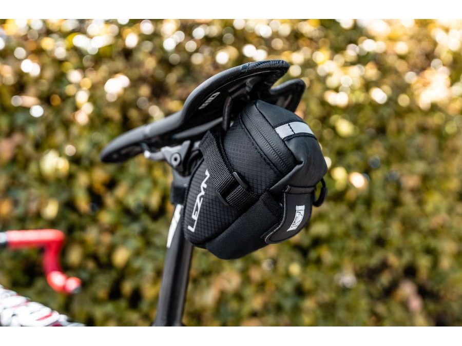 Brašna pod sedlo LEZYNE BAG M-CADDY BLACK / BLACK