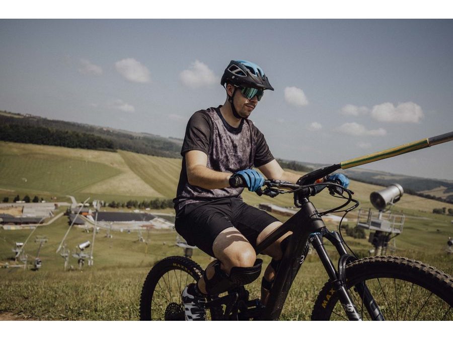 Pánský dres s krátkým rukávem FORCE MTB MOVE, černý