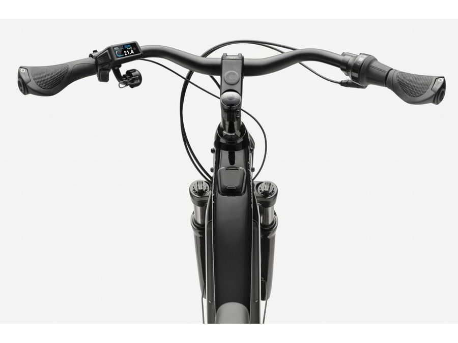 Pánské trekingové elektrokolo CANNONDALE MAVARO 4