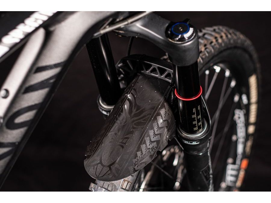 Blatník Riesel Schlamm:PE Maori