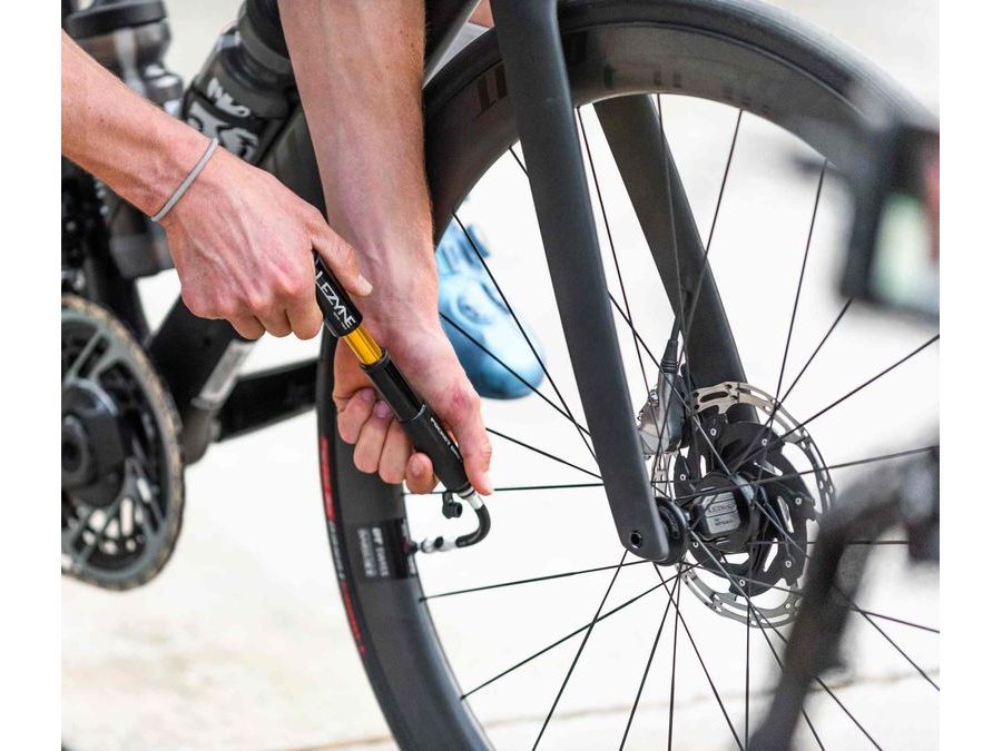 Hustilka LEZYNE PUMP HAND POCKET DRIVE BLACK