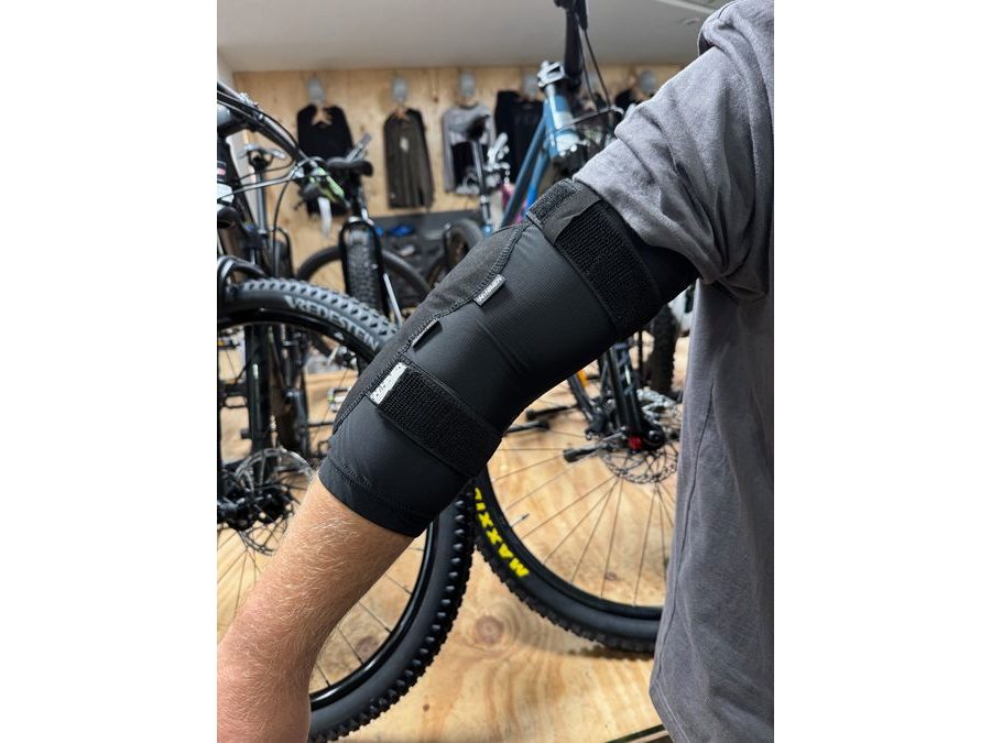 Chrániče loktů Haven Nomic