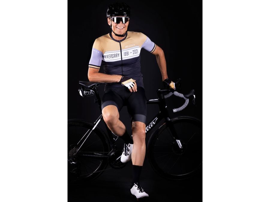 Pánský dres s krátkým rukávem FORCE ANNIVERSARY, černo-zlatý