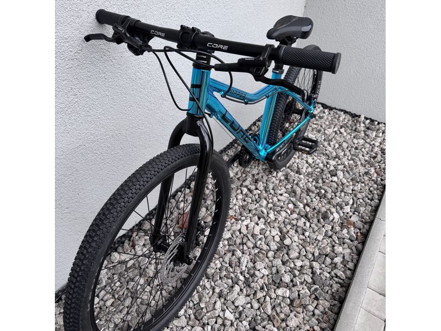 Dětské kolo Core Nipper 24" , jednopřevodník, hydraulické brzdy MT-200, chromovaný modrý, 2026