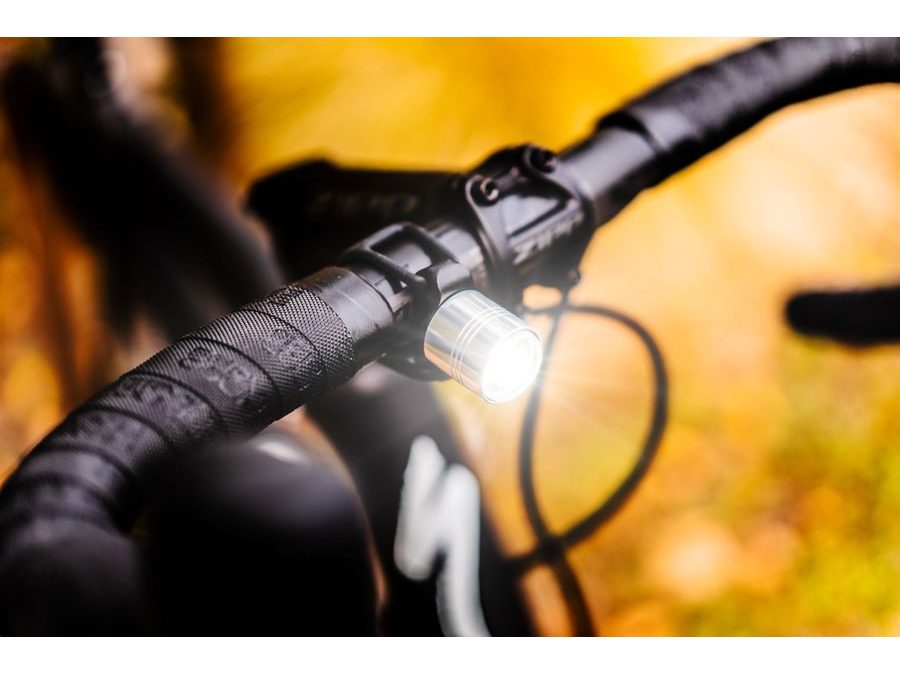 Přední světlo LEZYNE LIGHT FRONT FEMTO DRIVE SILVER GLOSS