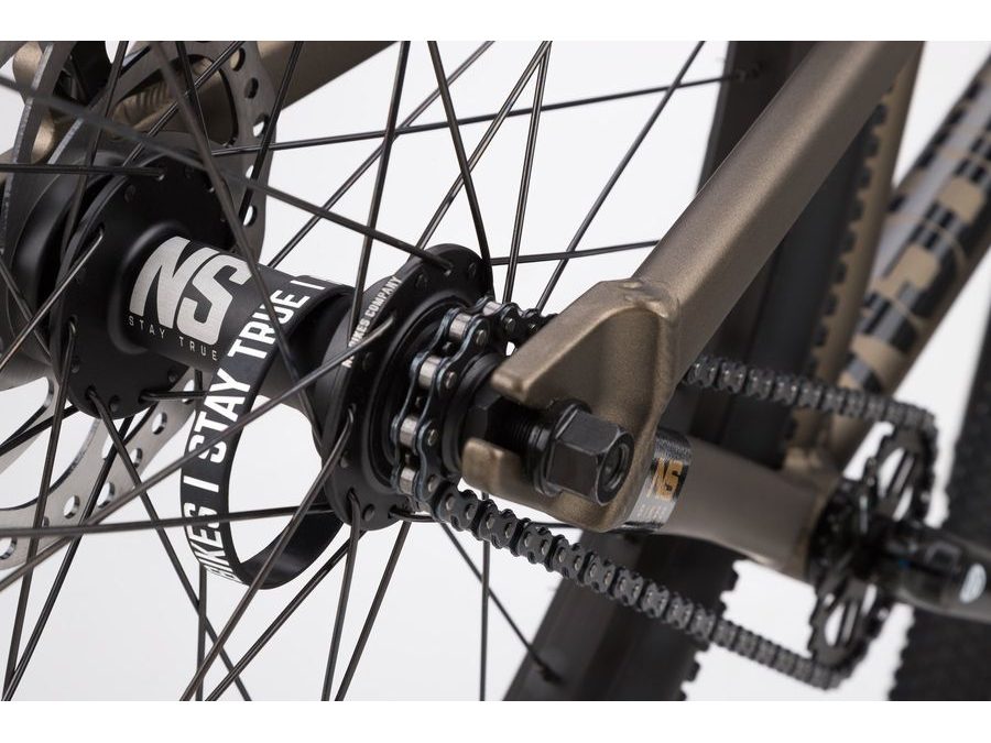 Dirtové kolo NS Bikes Movement 3 olivová 2025