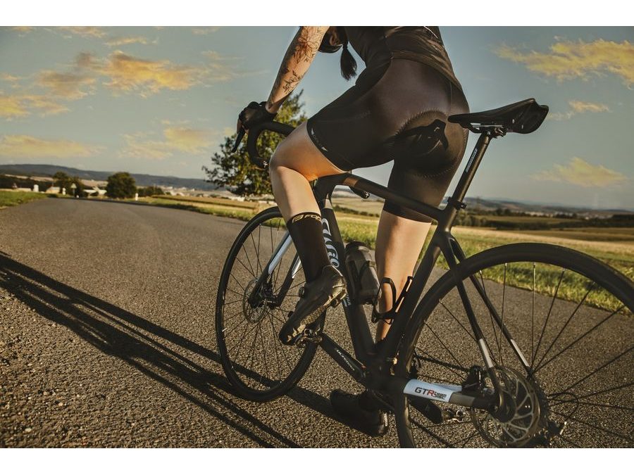 Dámské kraťasy se šráky a vložkou FORCE GOLD LADY, černo-zlaté