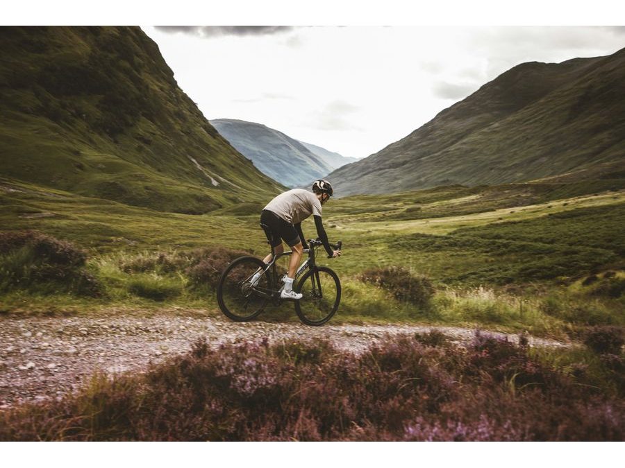 tretry FORCE MTB REVOLT CARBON, bílé