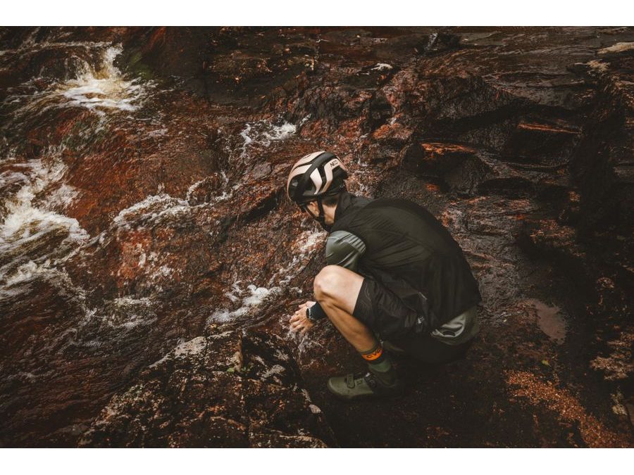 tretry FORCE VIRTUOSO GRAVEL, černo-army