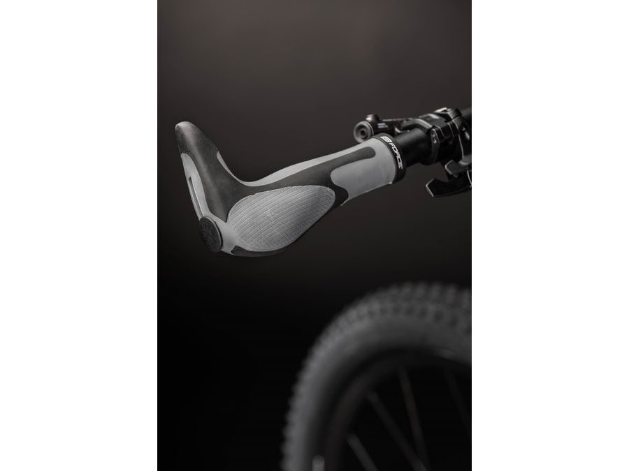 Gripy FORCE GEL s integrovanými rohy 113mm, černo-šedá