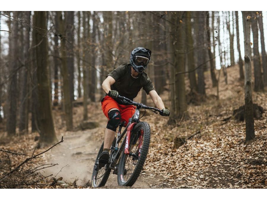 Pánské kraťasy do pasu s odnímatelnou vložkou FORCE BLADE MTB, červené