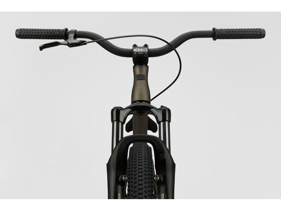 Dirtové kolo NS Bikes Movement 3 olivová 2025