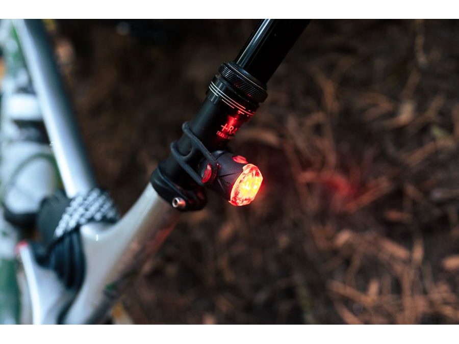 Zadní světlo LEZYNE LIGHT REAR FEMTO USB DRIVE REAR BLACK