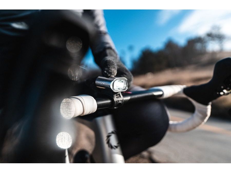 Přední světlo LEZYNE LIGHT FRONT MINI DRIVE 400XL BLACK GLOSS