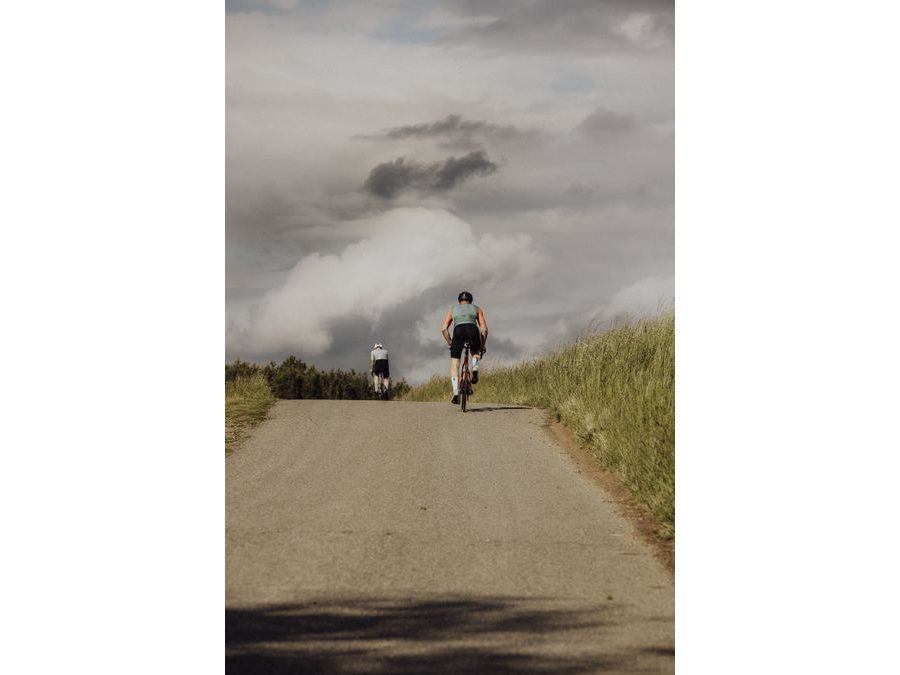 Dlouhé ponožky FORCE LONGER SLIM, bílé