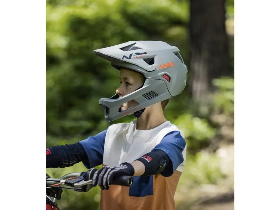 Dětská integrální helma ABUS YouDrop FF