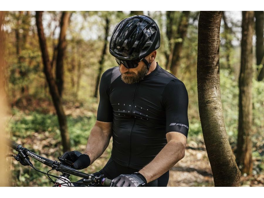 Dres s krátkým rukávem FORCE SENSE, černý