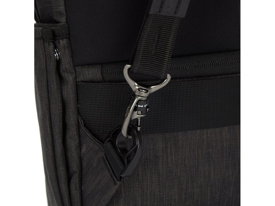 Batoh PACSAFE METROSAFE X 20L BACKPACK black