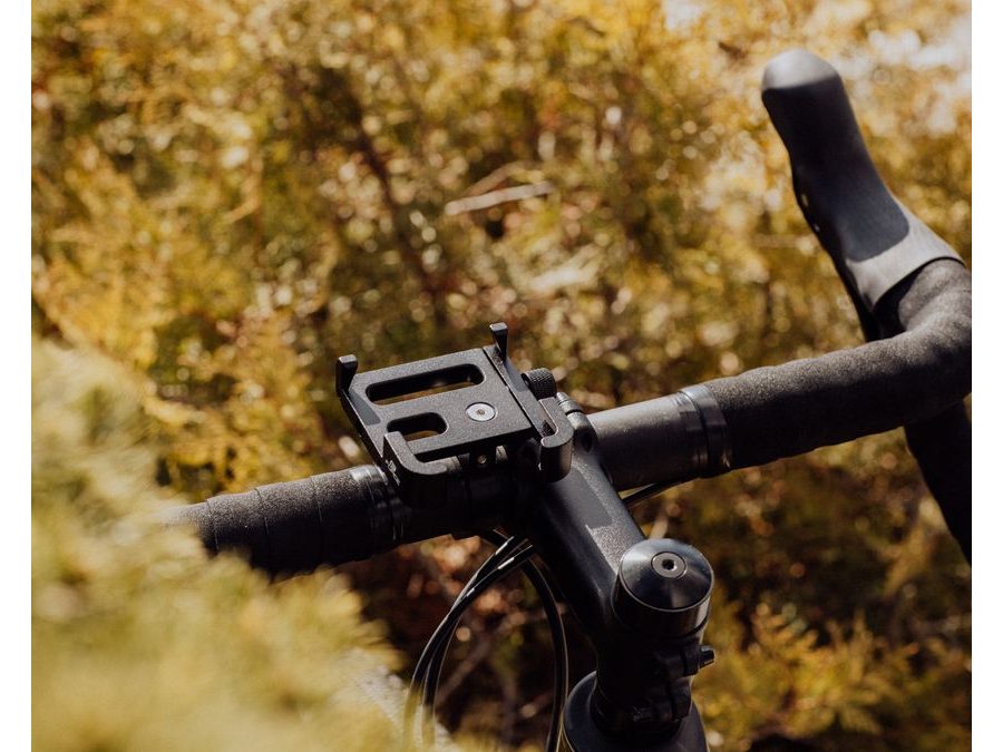 Držák telefonu na řídítka FORCE RELO, hliníkový