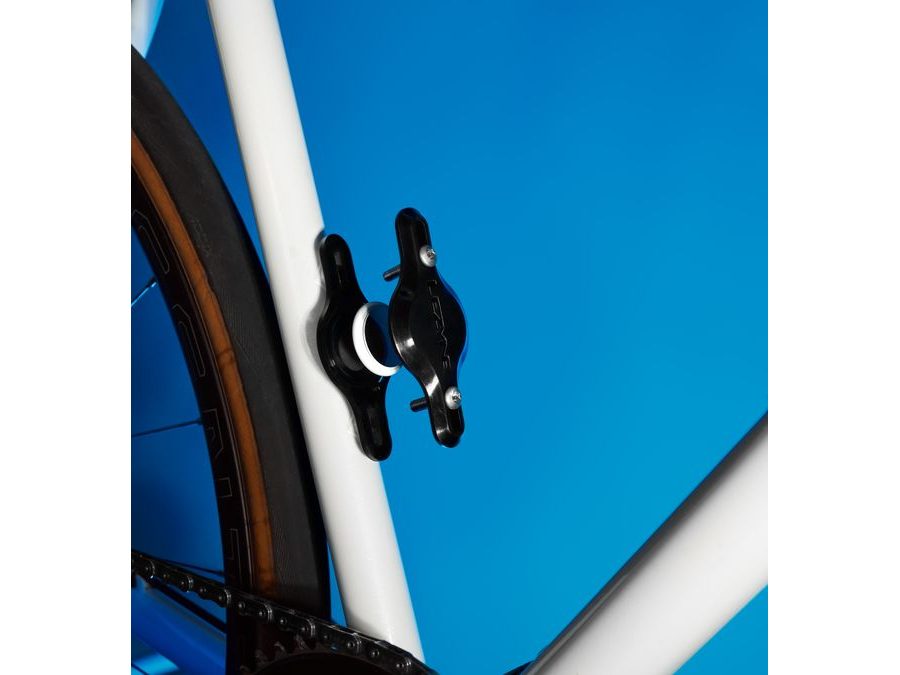 Držák na airtag LEZYNE AIRTAG HOLDER MATRIX BIKE TAGGER BLACK