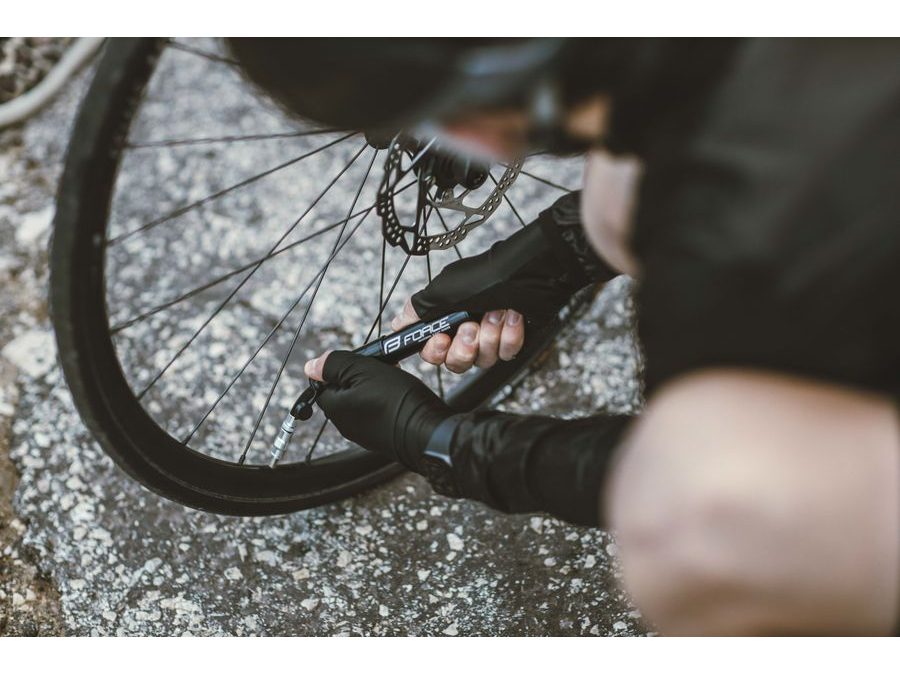 Rámová hustilka FORCE HOSE - 15,5cm, s hadičkou, černá