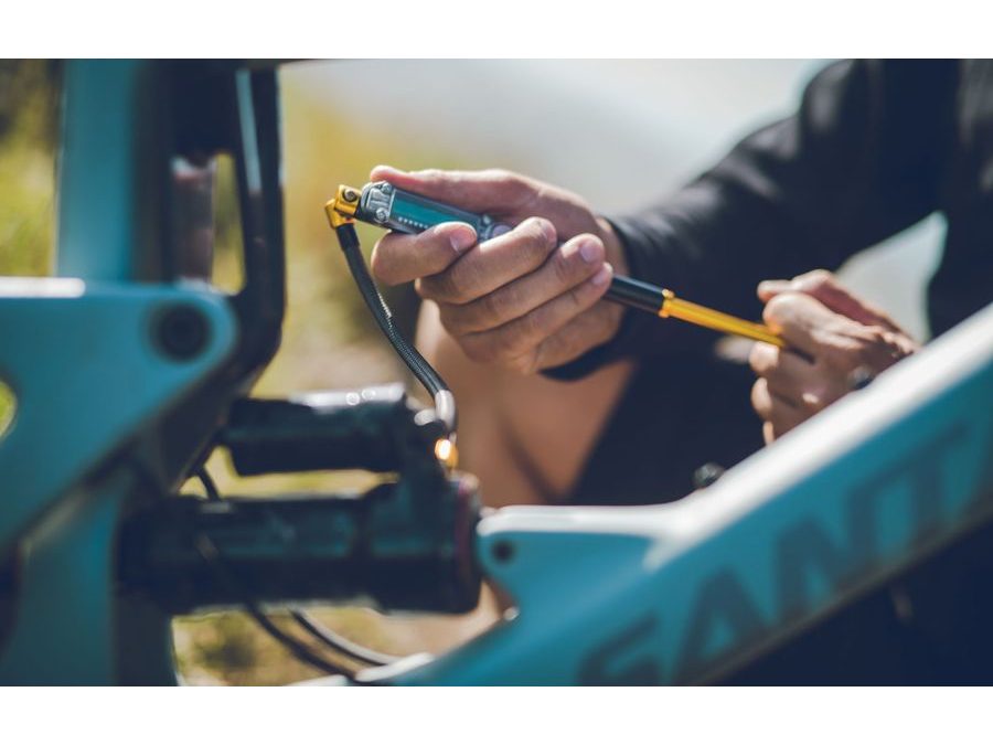 Hustilka na tlumiče/vidlice LEZYNE PUMP HAND DIGITAL SHOCK