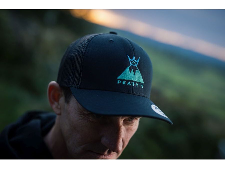 Kšiltovka PEATY'S PUBWEAR TRUCKER CAP SUMMIT, black