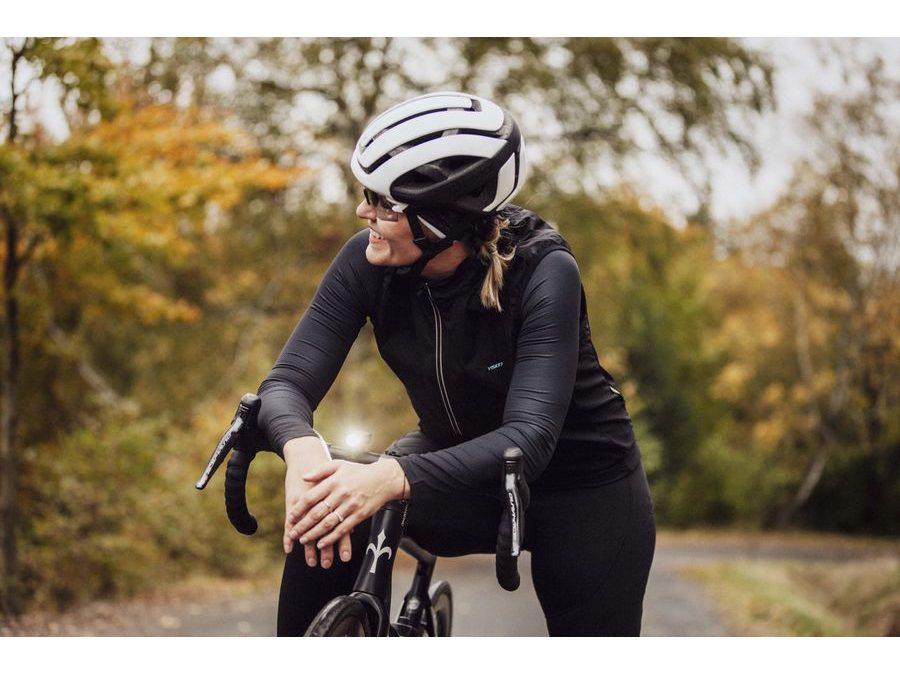 Vesta FORCE VISION, plná záda, černá