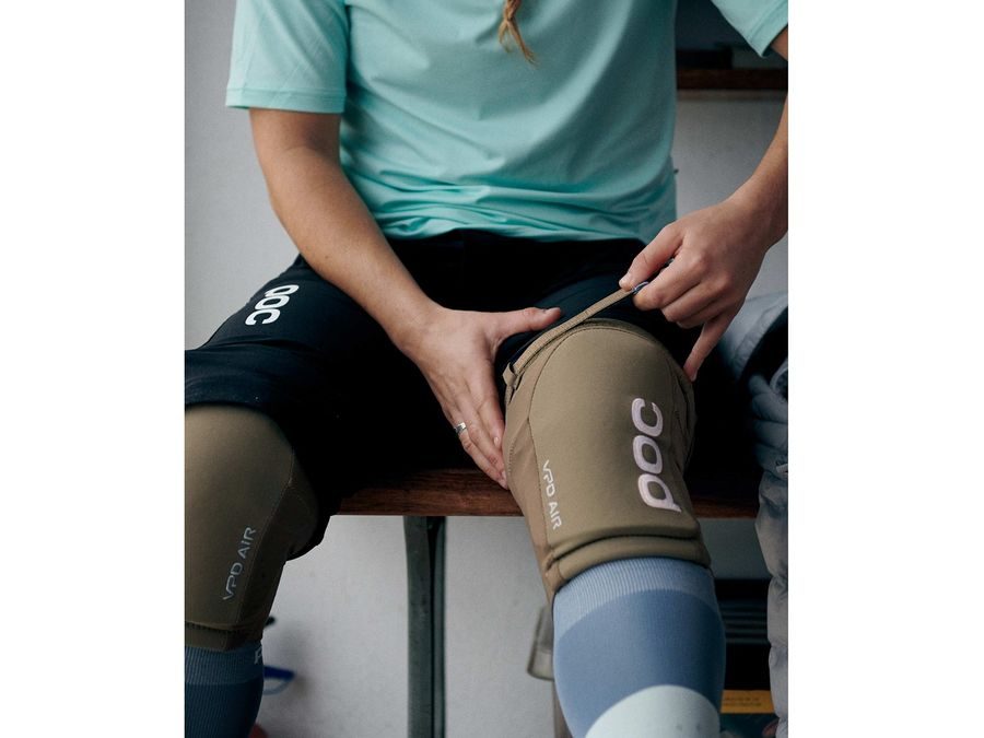 Chrániče kolen POC Joint VPD Knee Uranium Black