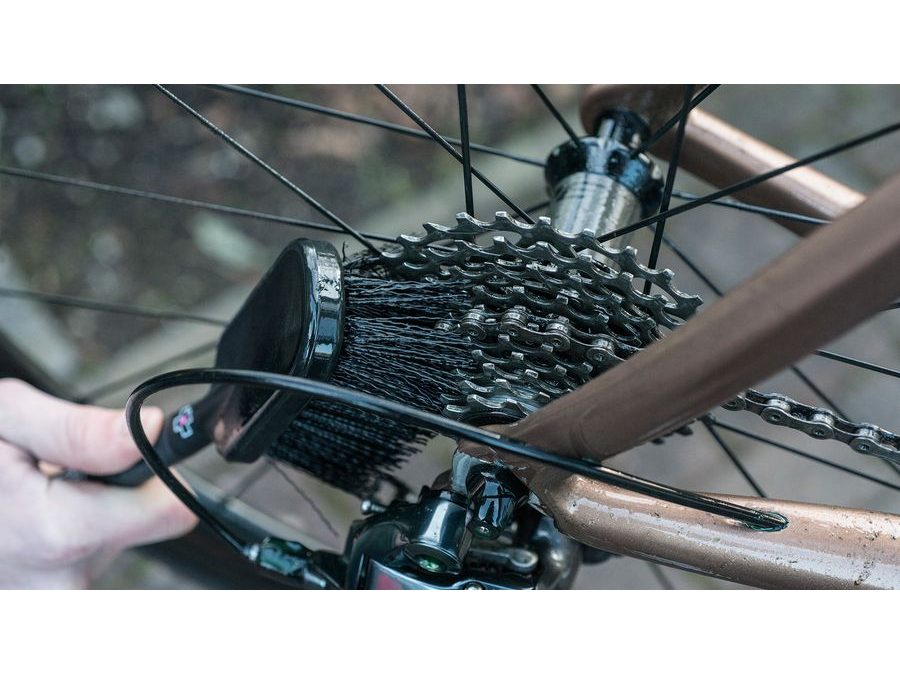 Kartáč Muc-Off /Tyre & Cassette Brush