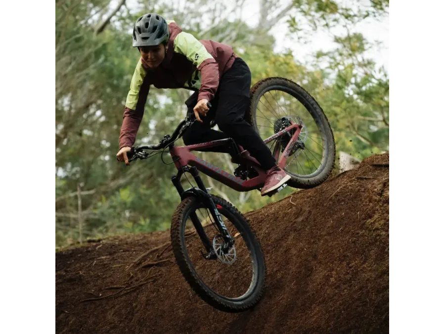 Boty dámské Five Ten SLEUTH DLX CANVAS MOUNTAIN BIKING Quiet Crimson