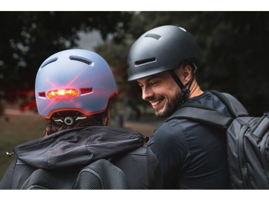 Městská helma FORCE METROPOLIS, černá matná/lesklá, UNI