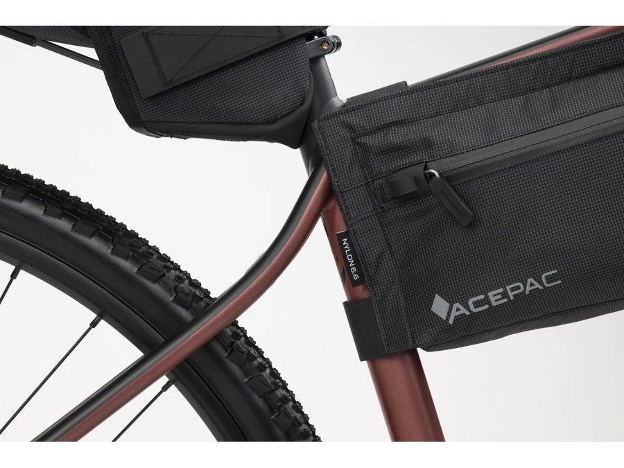 Gravel kolo GHOST Asket Advanced EQ AL Red/Black