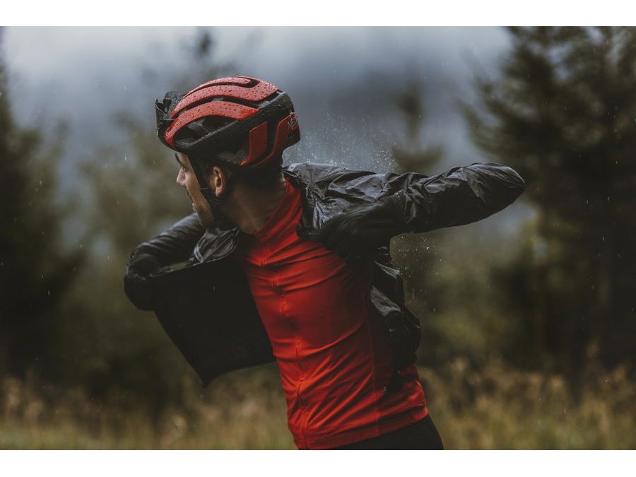 Městská helma FORCE NEO, červeno-černá