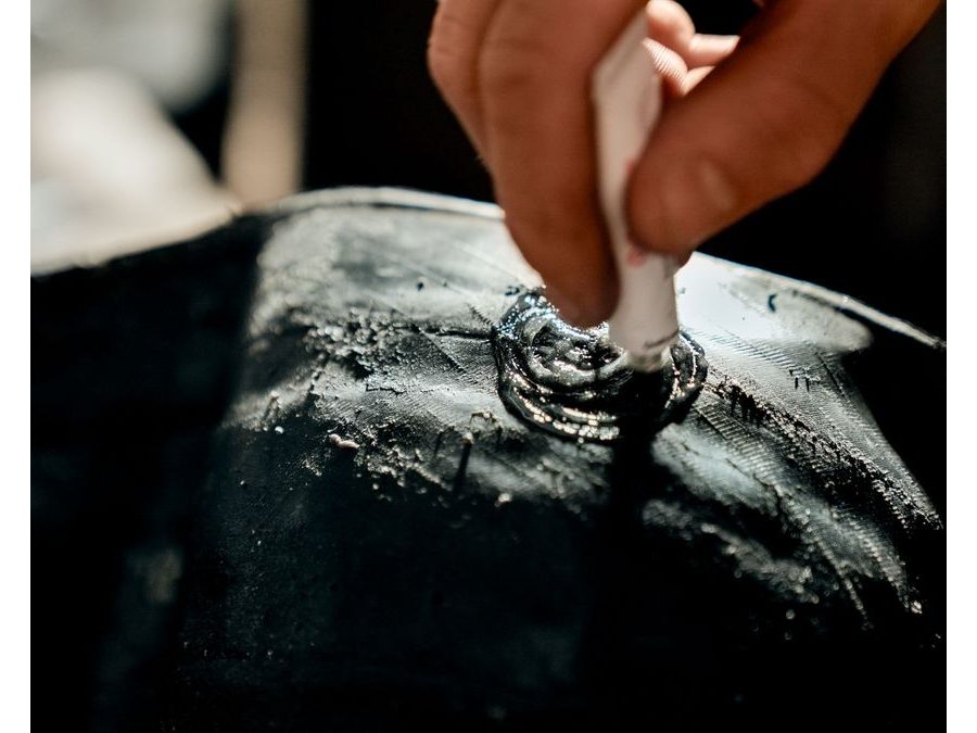 Sada pro opravu bezdušových plášťů LEZYNE TUBELESS PRO PLUGS BLACK