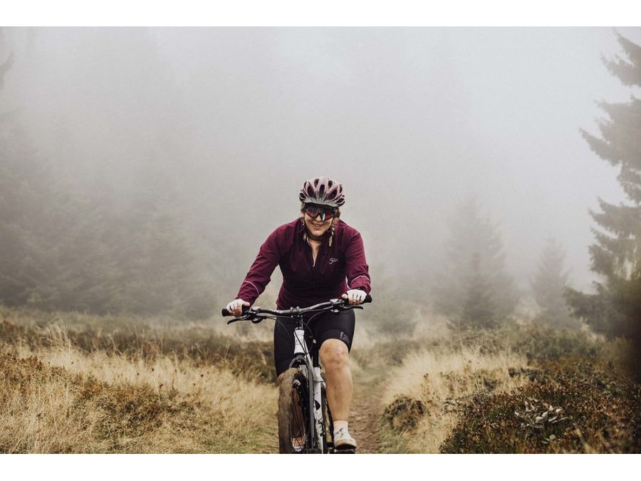 Pánské kraťasy se šráky a vložkou FORCE BRIGHT, černé