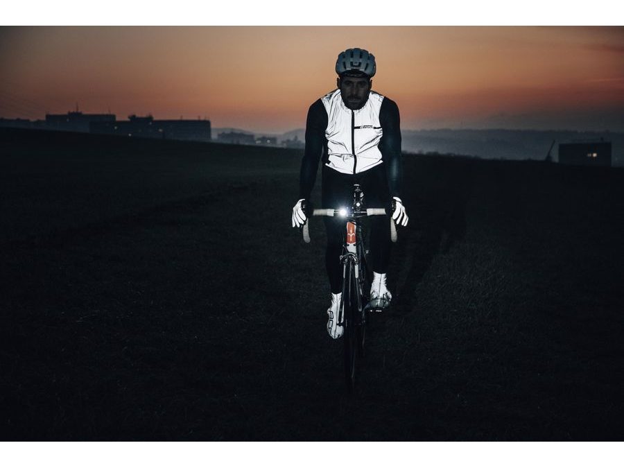 Vesta FORCE FLASH, plná záda, celoreflexní